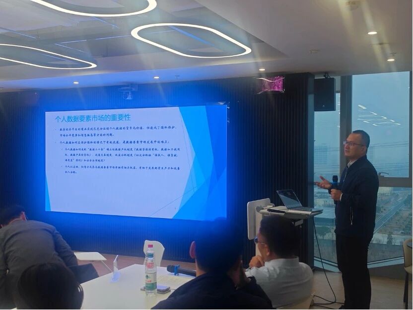 118f666bd070ca7758618fcc5603fbc2